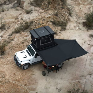 markiza-270-stopni-Wild-Land-spore-zadaszenie-z-boku-auta