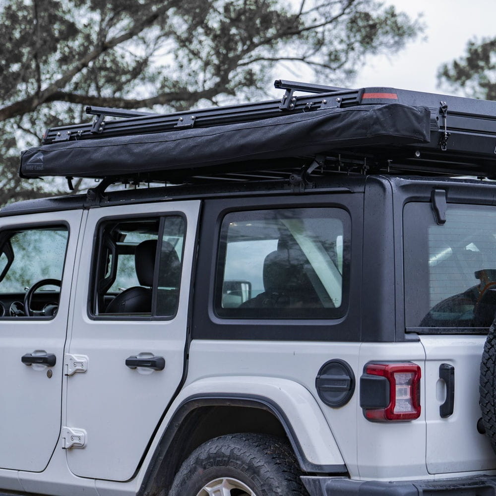 markiza-boczna-bat-wing-180-stopni-samonosna-pokrowiec