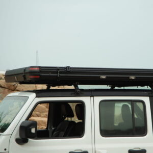 namiot-dachowy-Desert-Cruiser-jedynie-18-cm-grubosci-liczone-z-profilami-aluminiowymi-pod-namiotem