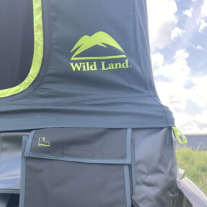 namiot-dachowy-Wild-Land-Voyager-PRO-160-kieszen-na-buty-oraz-kolor-grafitowy-tropiku.JPEG
