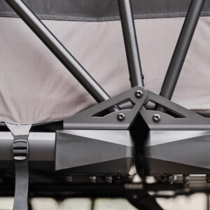 namiot-dachowy-Wild-Land-Wilc-Cruiser-PRO-250-wykonanie-zawiasow-i-konstrukcji-ramowej