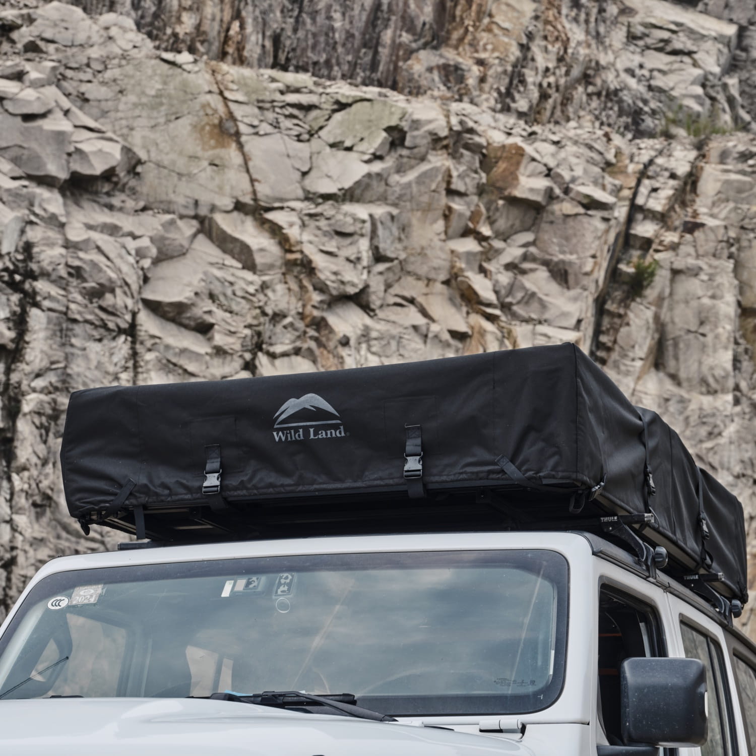 namiot-dachowy-Wild-Land-Wild-Cruiser-PRO-250-zlozony-pokrowiec-z-kordury