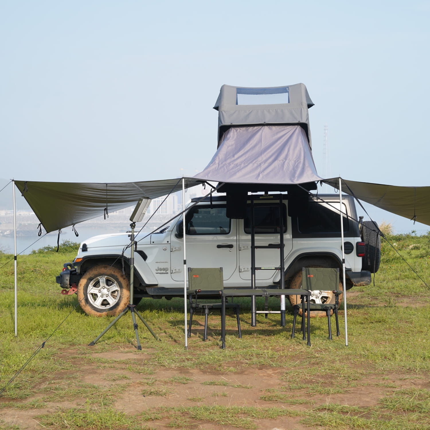 przedsionek-zadaszenie-Wild-Land-dedykowane-do-namiotow-dachowych