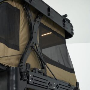 zabudowa-namiotowa-Wild-Land-Wingman-gorna-czesc-sypialniana-szczegoly-wykonczenia