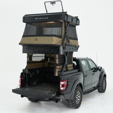 zabudowa-namiotowa-Wild-Land-Wingman-rozlozona