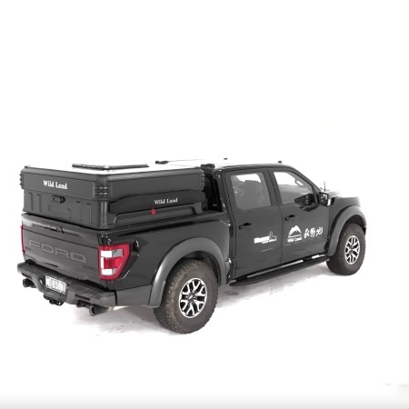 zabudowa-namiotowa-Wild-Land-Wingman-zlozona