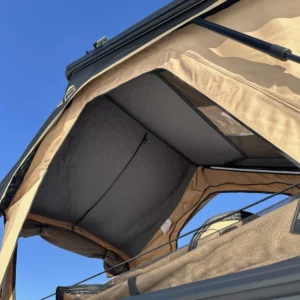 namiot-dachowy w twardej obudowie -Bush-Cruiser 140 -V2 wild land wewnatrz