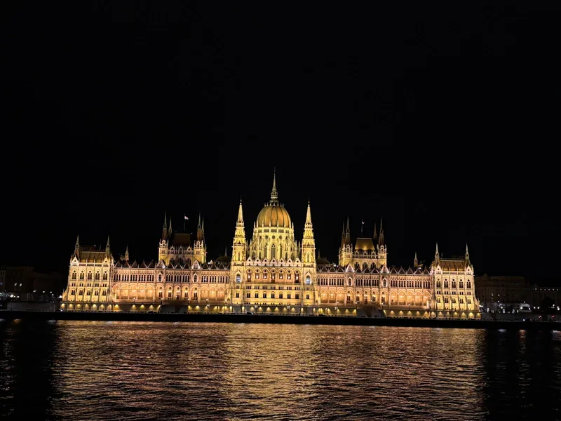 Budapeszt parlament noca