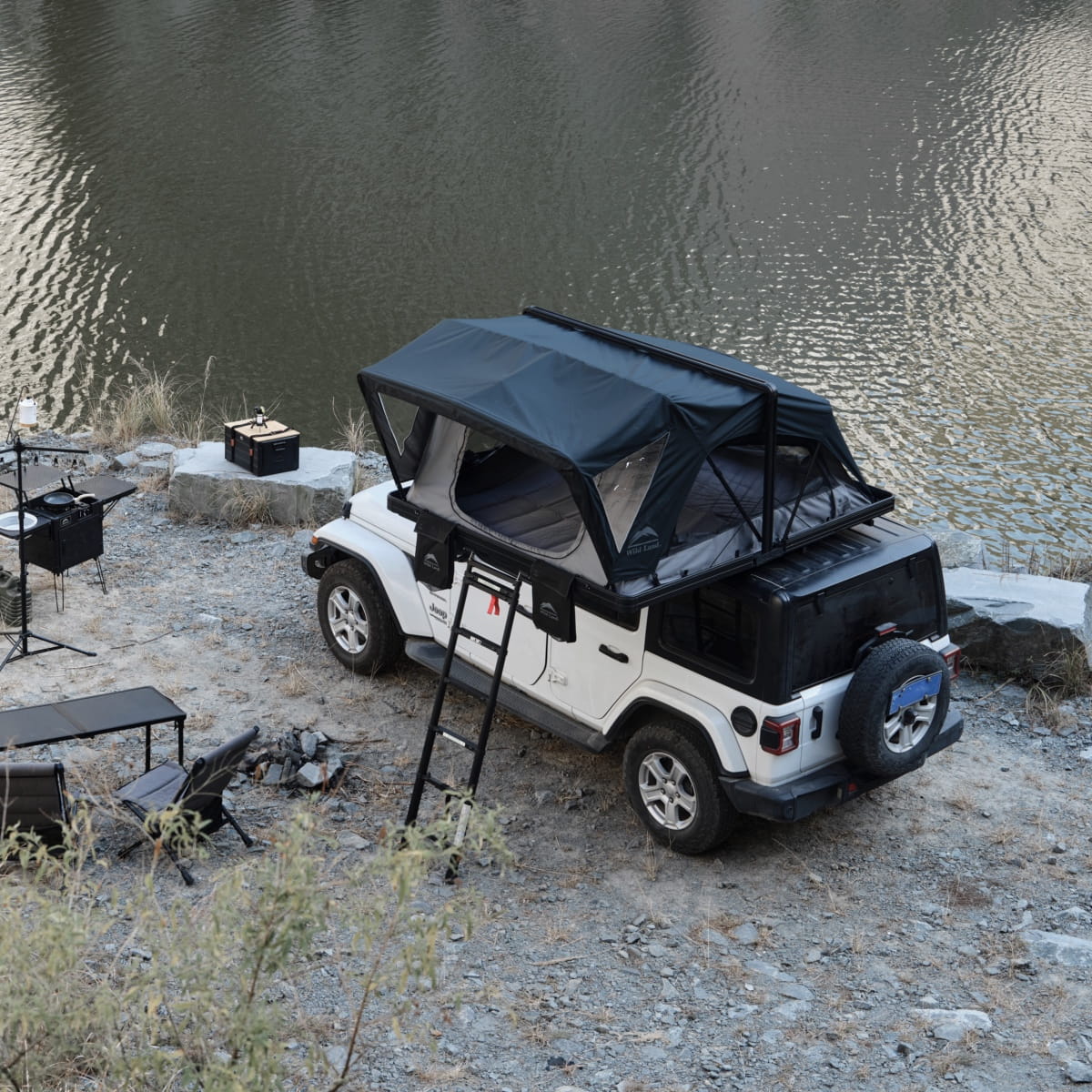 namiot-dachowy-Summit-Explorer-180-rozlozony,-rodzinny,-przestronny-z-rewelacyjnym-widokiem-z-kazdego-z-okien (1)